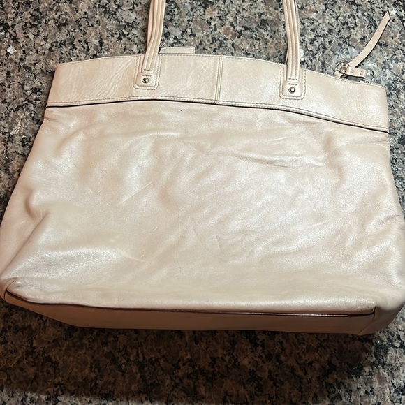 Coach Laura Signature bag - Picture 12 of 16